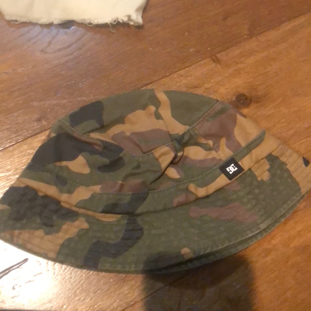 DC BUCKET HAT